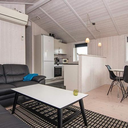 Three-Bedroom Holiday Home In Juelsminde 18 Sonderby  Eksteriør billede