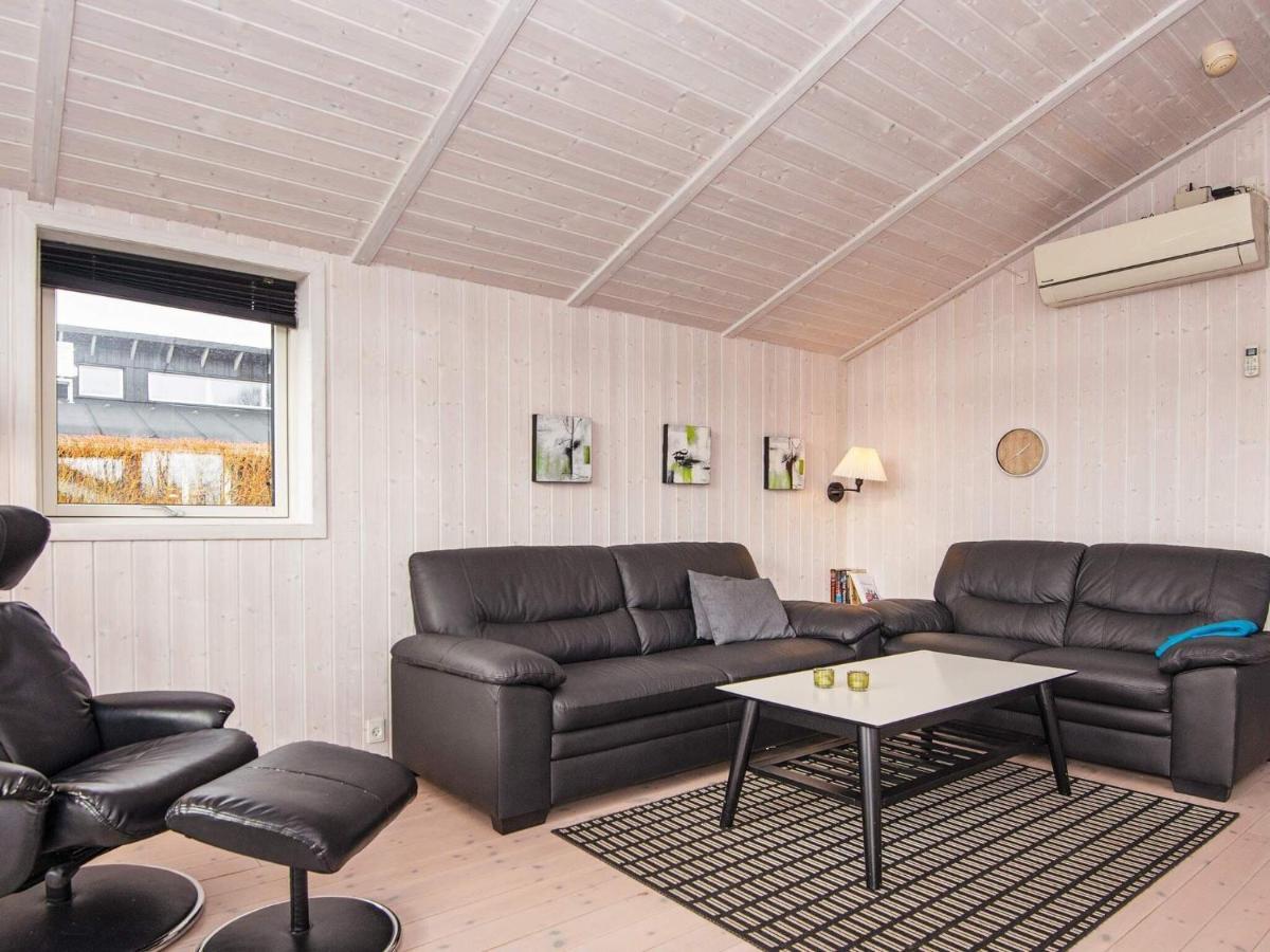 Three-Bedroom Holiday Home In Juelsminde 18 Sonderby  Eksteriør billede