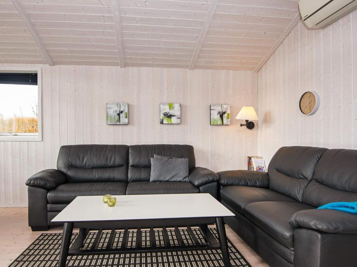 Three-Bedroom Holiday Home In Juelsminde 18 Sonderby  Eksteriør billede