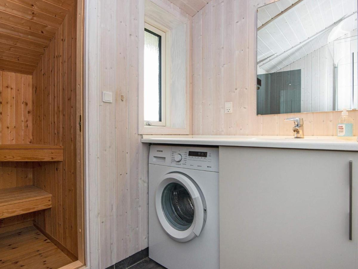 Three-Bedroom Holiday Home In Juelsminde 18 Sonderby  Eksteriør billede